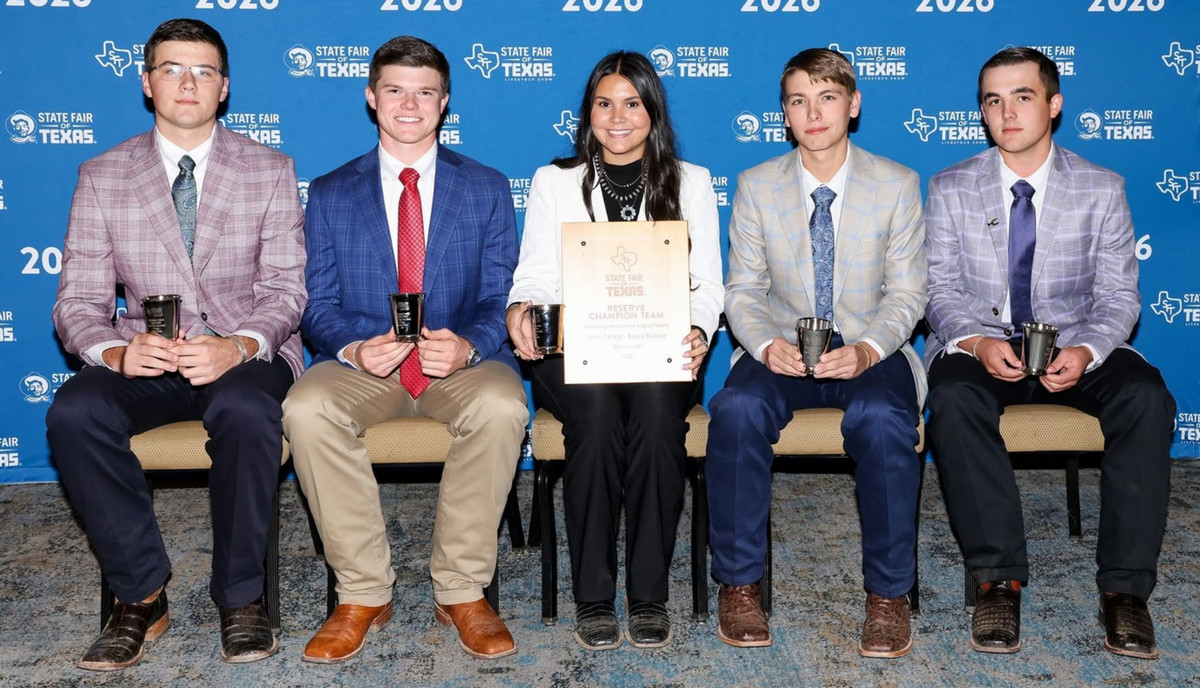 Sophomore team places third among community colleges